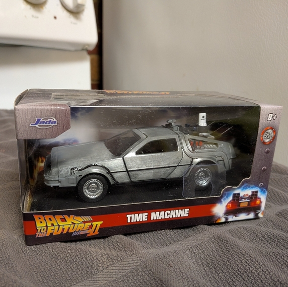 Jada Other - Jada Toys Back to the Future 2 1:32 DeLorean Time Machine Diecast NIB 2022